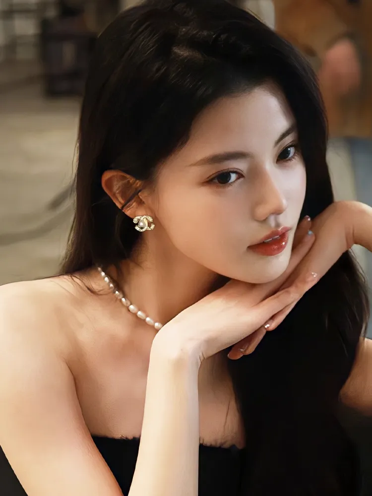 Double C earrings, high-end ear clips