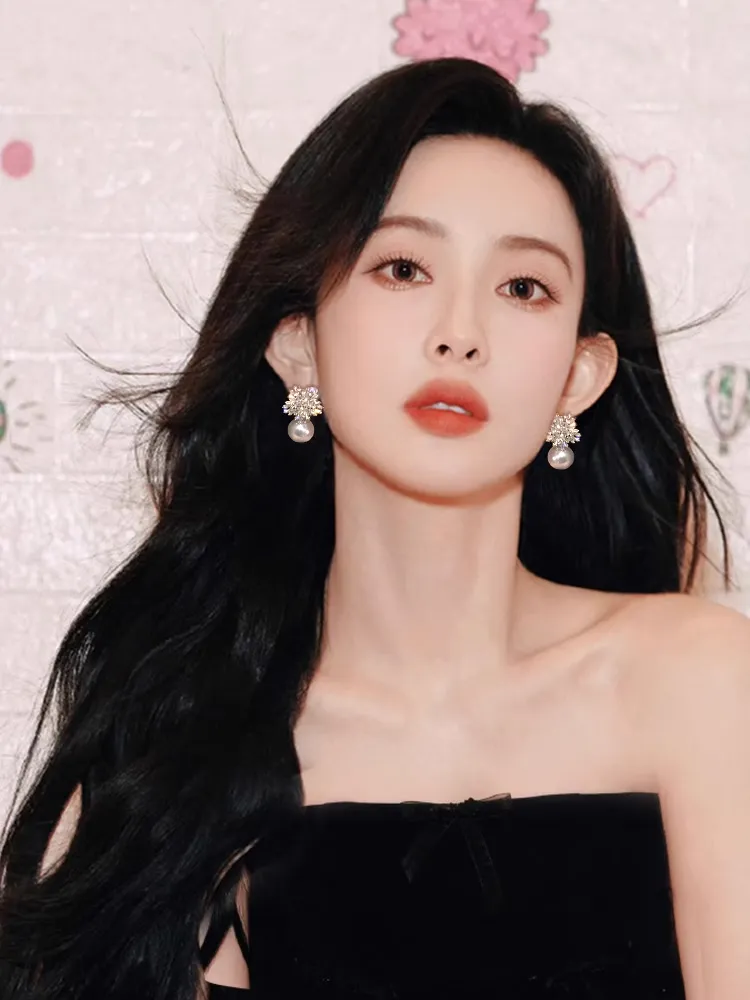 Snowflake pearl earrings, stylish and high-end earrings
