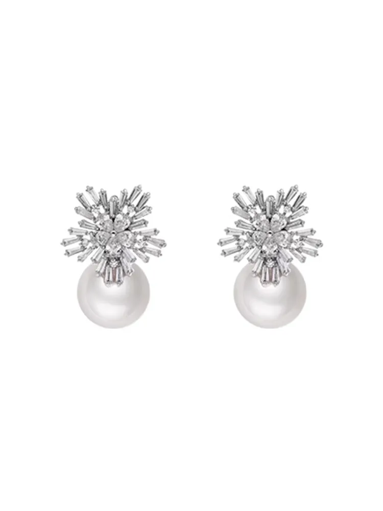 Snowflake pearl earrings, stylish and high-end earrings